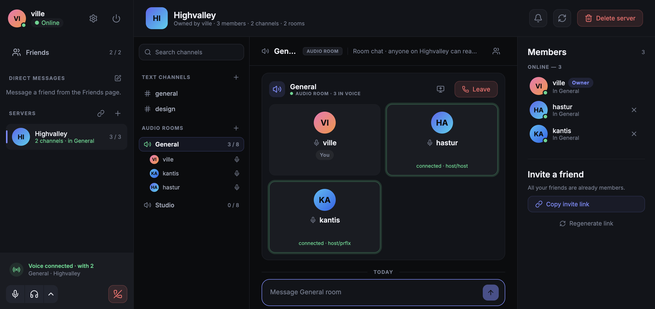 The Screenr window: a server with its text channels and audio rooms in the sidebar, a room call with two people in it, the room chat below, and the members rail on the right.